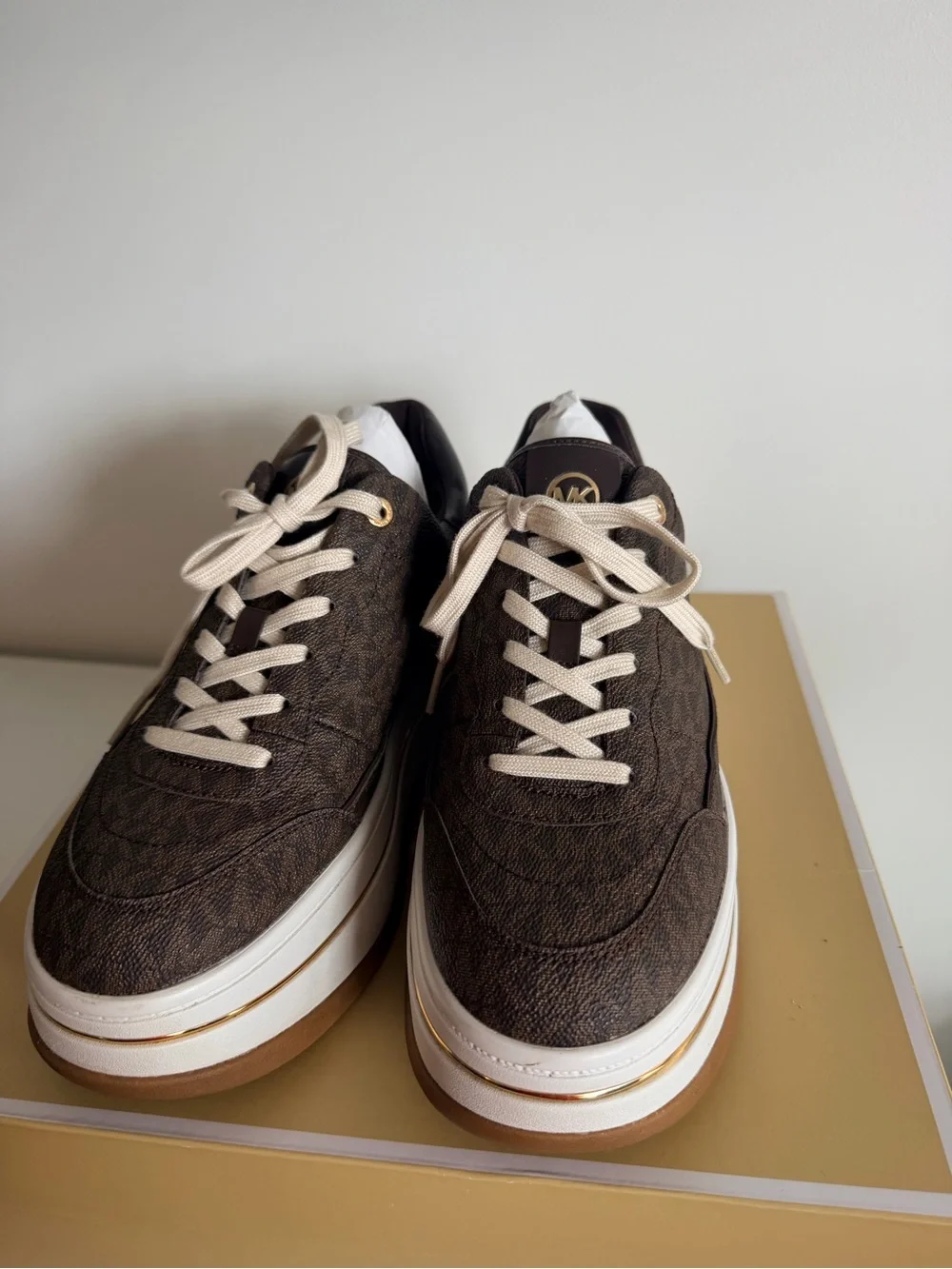 Michael Michael Kors Hayes Platform Sneaker  size 9